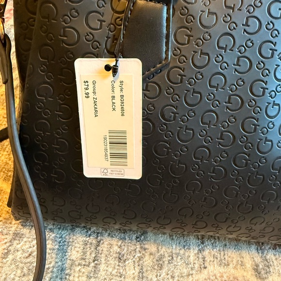NWT GUESS Black Logo Embossed Shoulder Bag - Picture 4 of 6